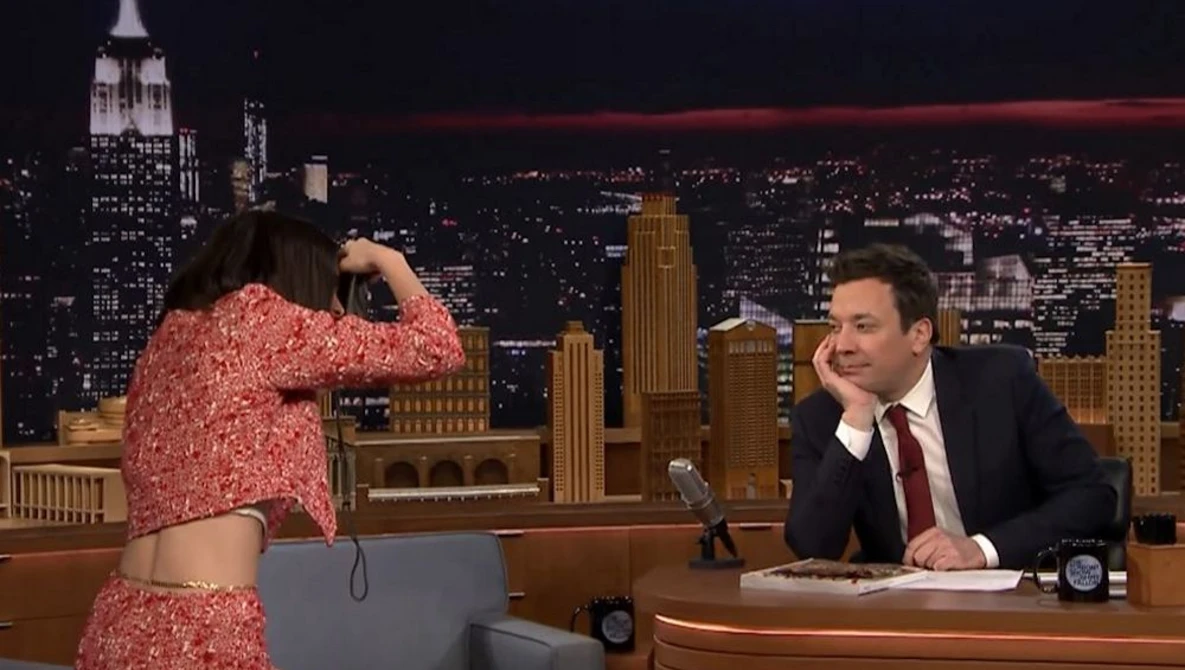 Watch Jimmy Fallon Models for a Kendall Jenner Photo Shoot on YouTube.