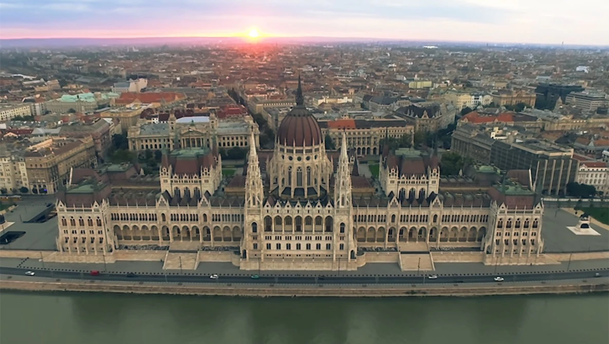 Watch How to Make a Hyper Drone Lapse (Tutorial) on YouTube.