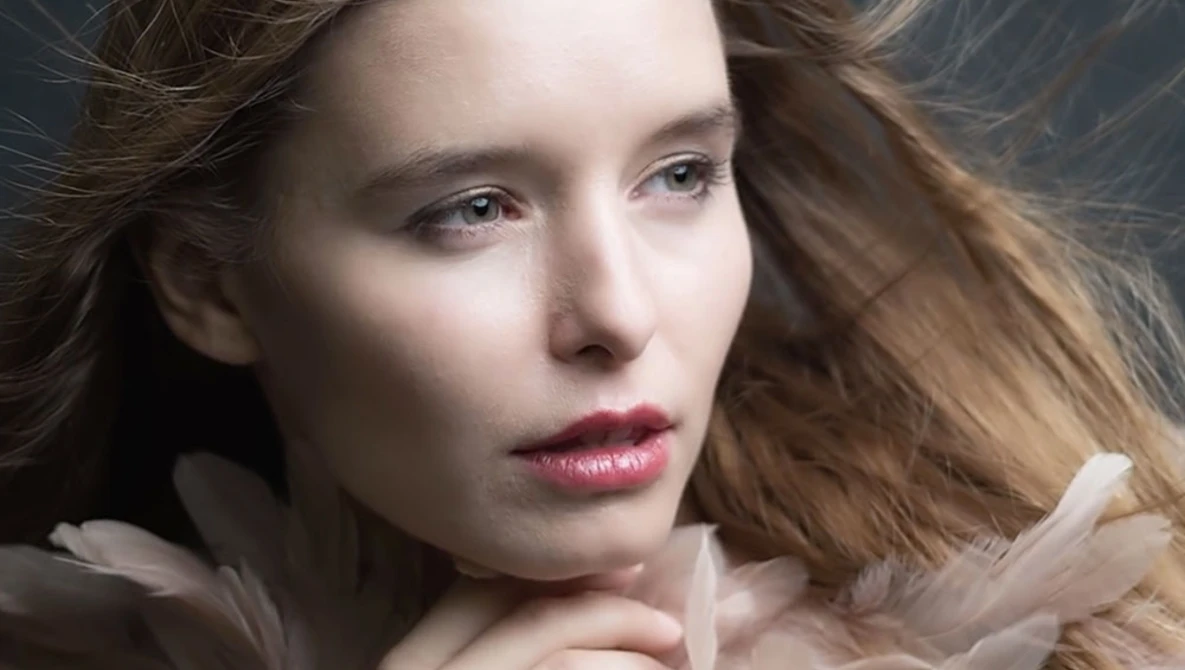 Watch Maximize Shallow Depth of Field Portraits: Take and Make Great Photography with Gavin Hoey on YouTube.