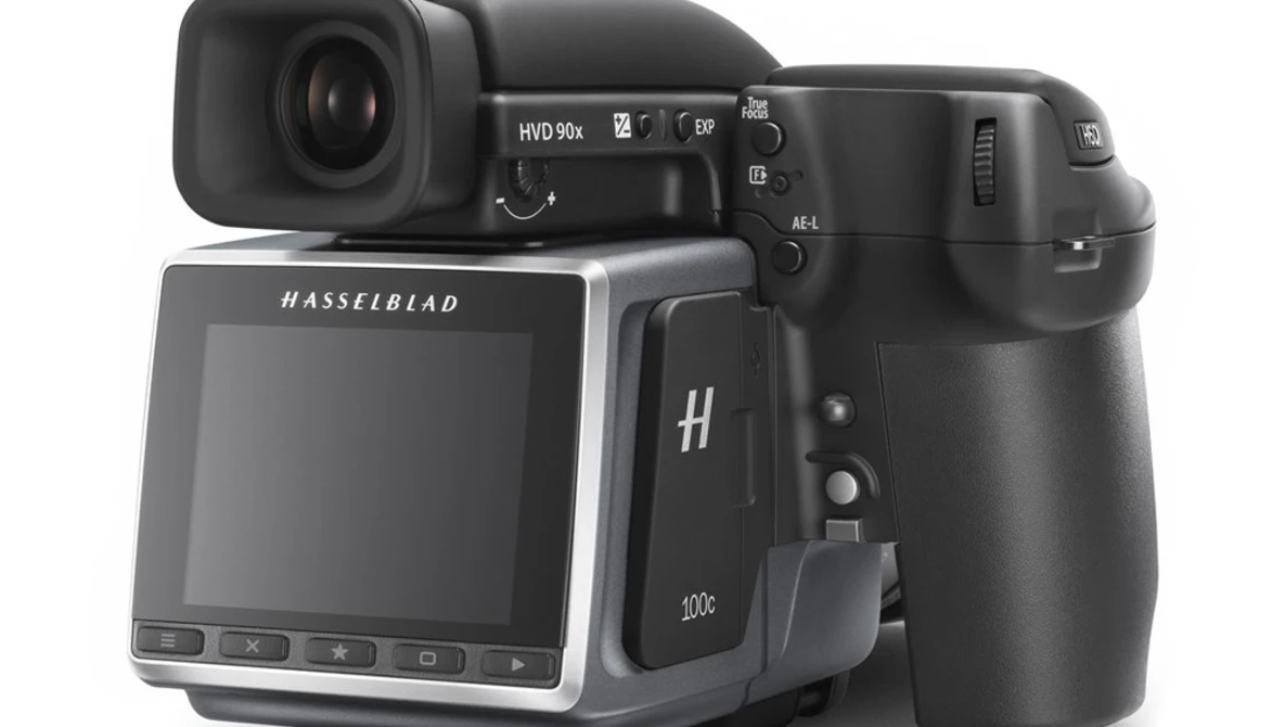 Watch Hasselblad H6D-100c Review - Shooting Medium-Format Video on YouTube.