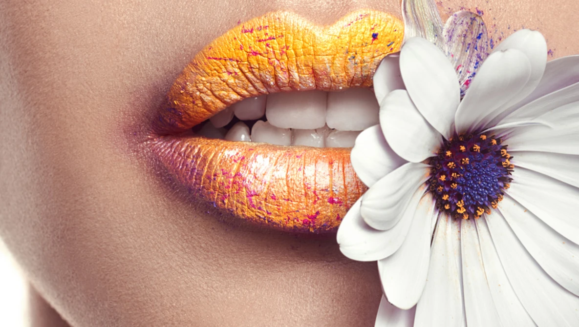 Watch ∆ Lip Art - Flower inspiration | Harlequin' Girl on YouTube.