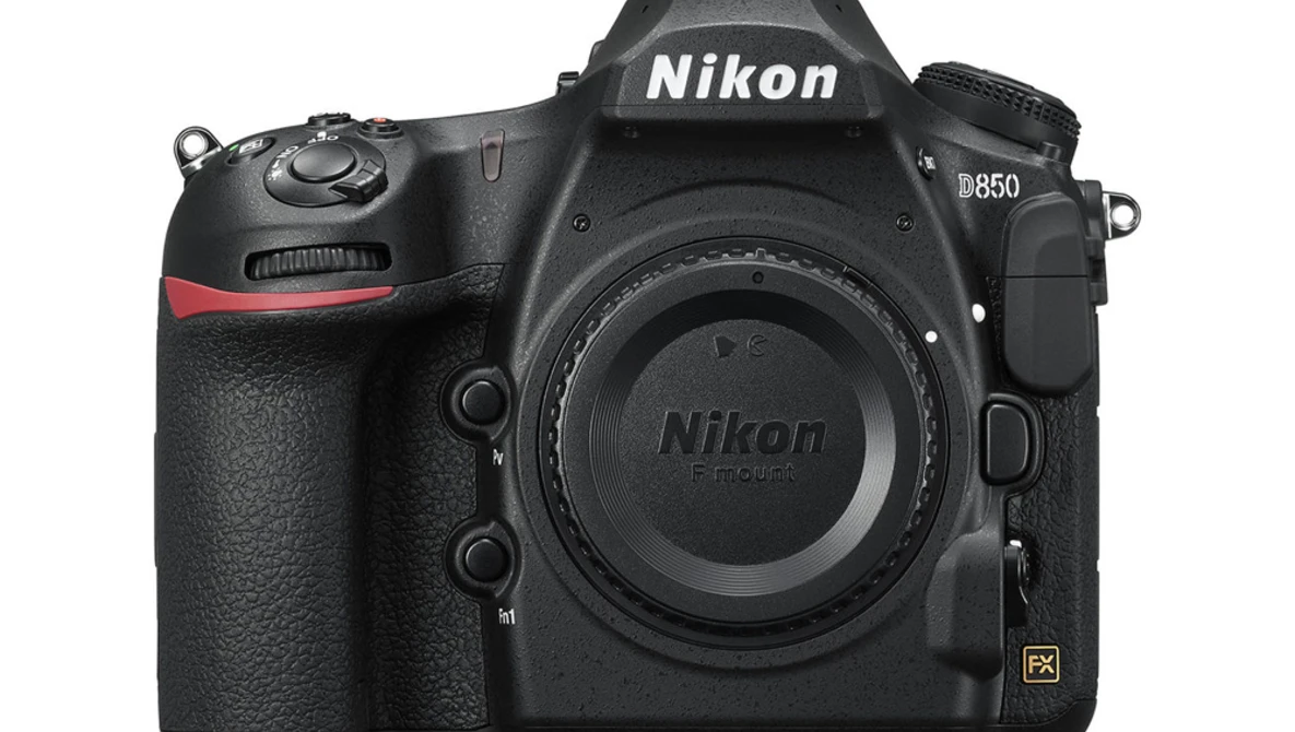 Watch Nikon D850 Hands-on Preview on YouTube.