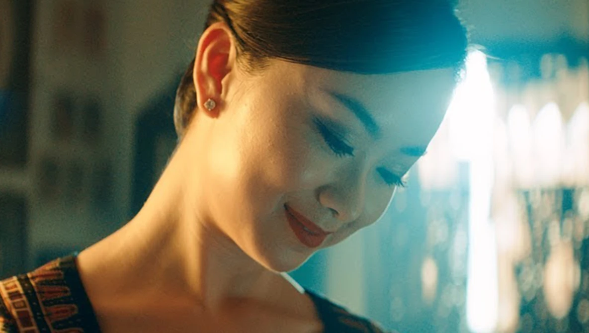 Watch New In-flight Safety Video | Singapore Airlines on YouTube.