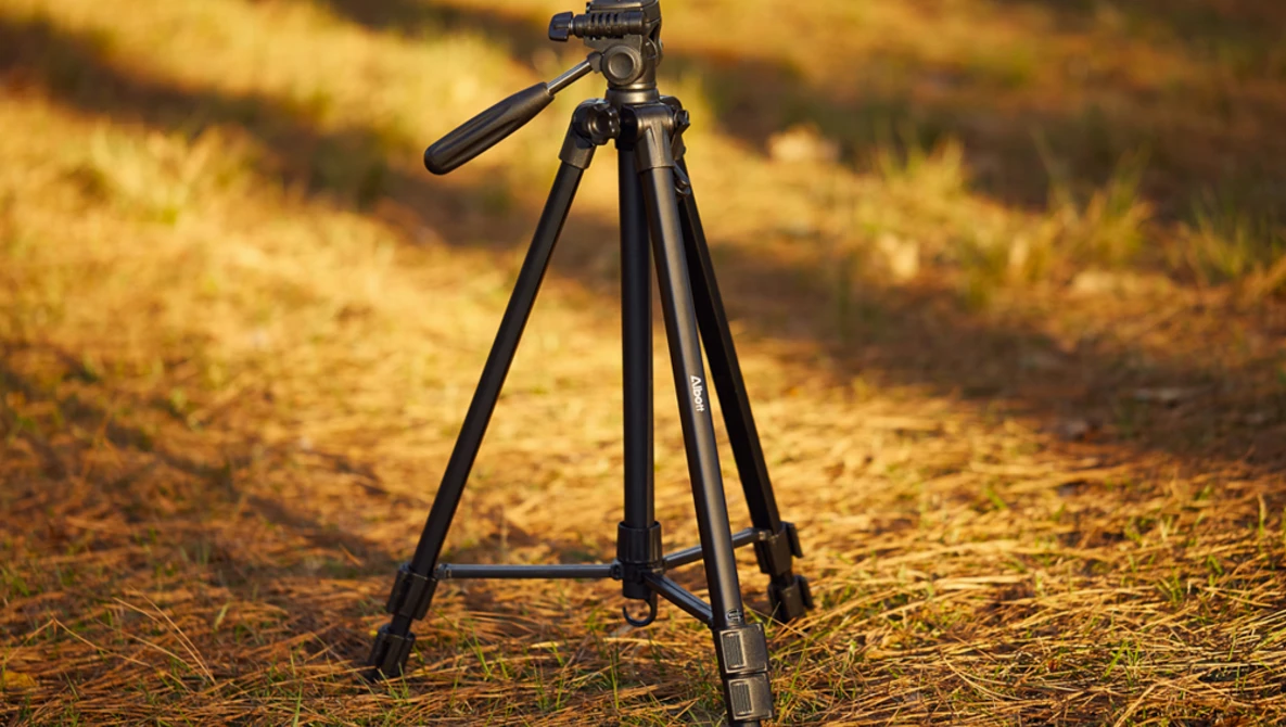 Watch Albott Mid-Size Travel Tripod Review on YouTube.