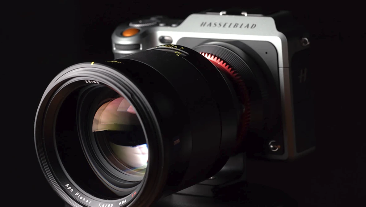 Watch ULTIMATE Image Quality - Hasselblad X1D + Zeiss Otus 85mm on YouTube.