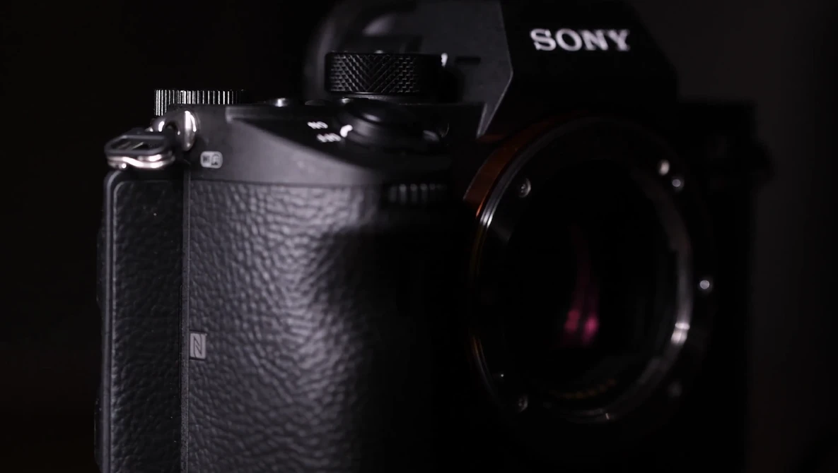 Watch Sony a7R III  vs a7R II - Image Quality test on YouTube.
