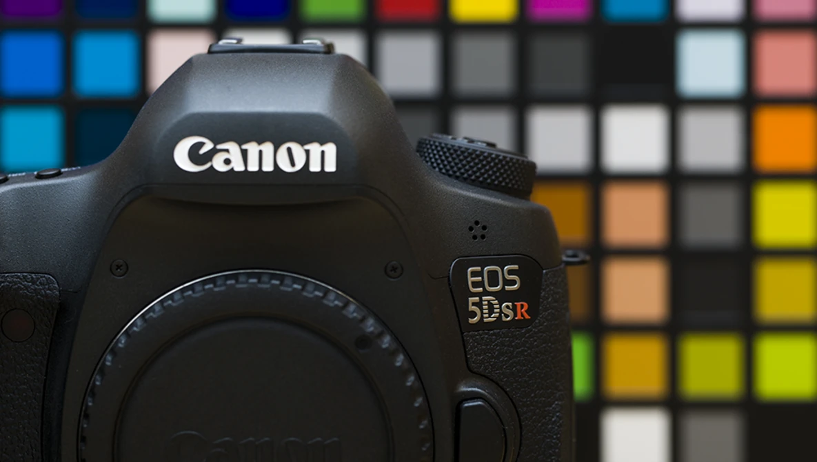 Watch How To Get Medium Format Colours With Full Frame: Canon 5DSR vs Phase One IQ3 Trichromatic on YouTube.