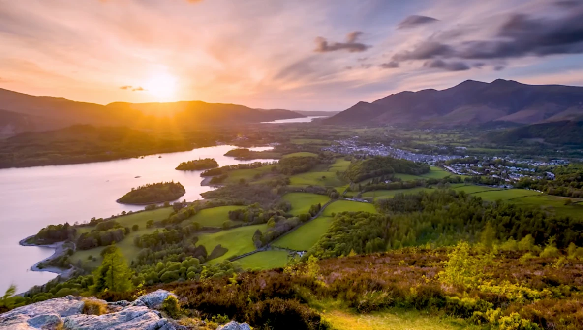 Watch How to FIND your landscape photography STYLE on YouTube.