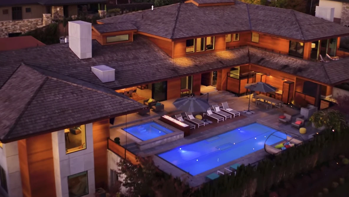 Watch How to Shoot Real Estate Videos | Job Shadow on YouTube.
