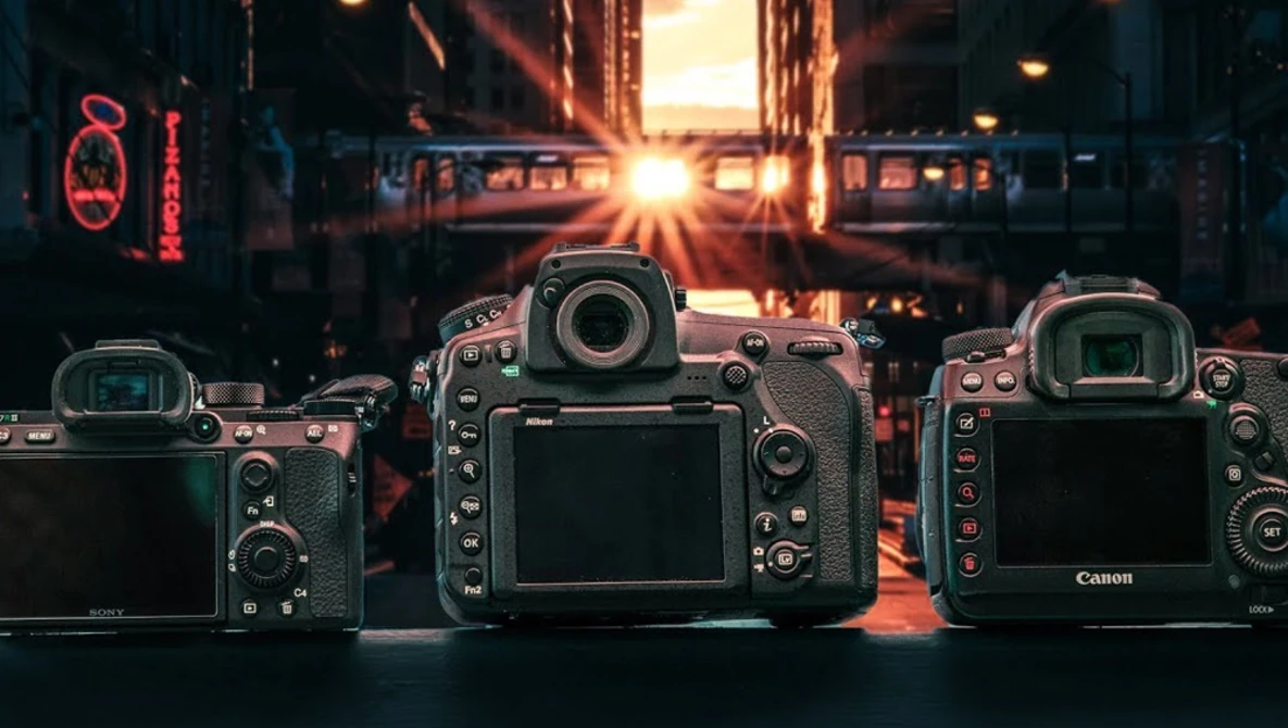 Watch Sony A7RIII vs Nikon D850 vs Canon 5D Mark IV | The Ultimate Camera on YouTube.