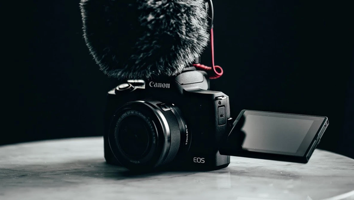 Watch Have they FINALLY done it? 4K Canon M50 UNBOXING on YouTube.