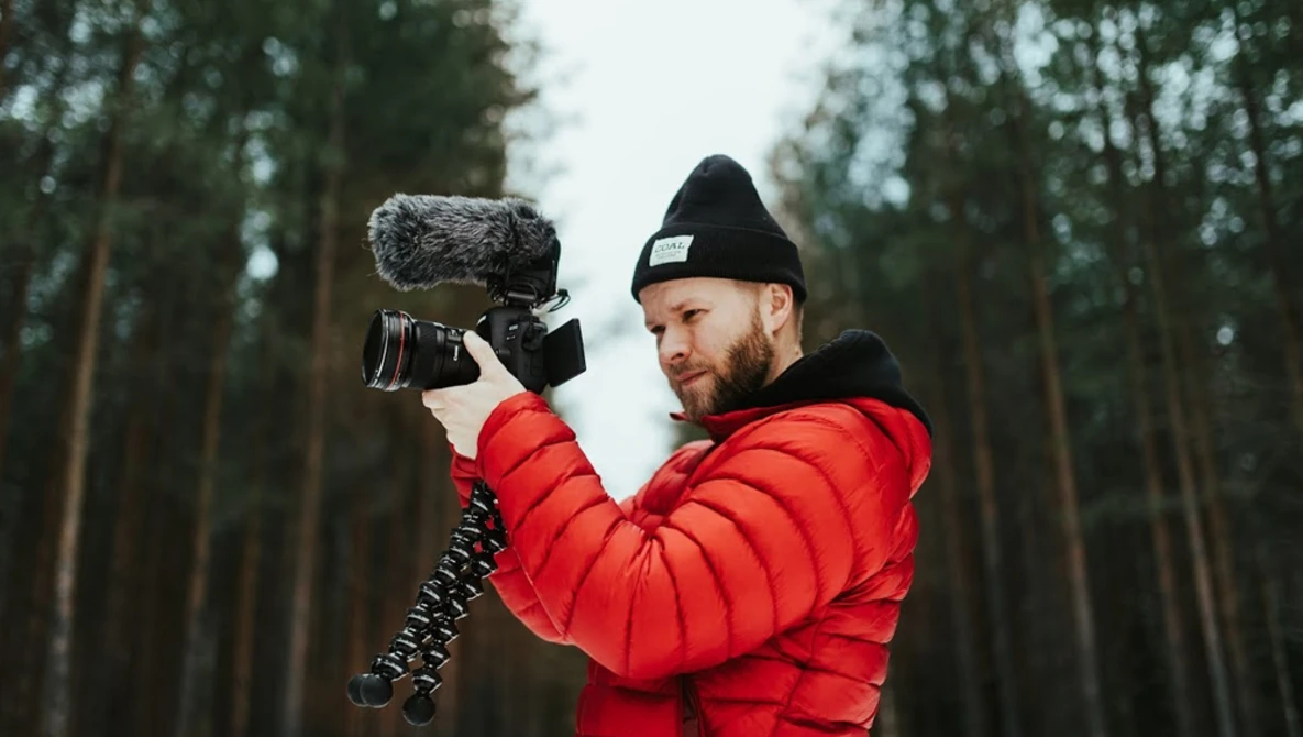 Watch 3 WAYS TO GET THAT SWEET BOKEH (Shallow depth of field) on YouTube.