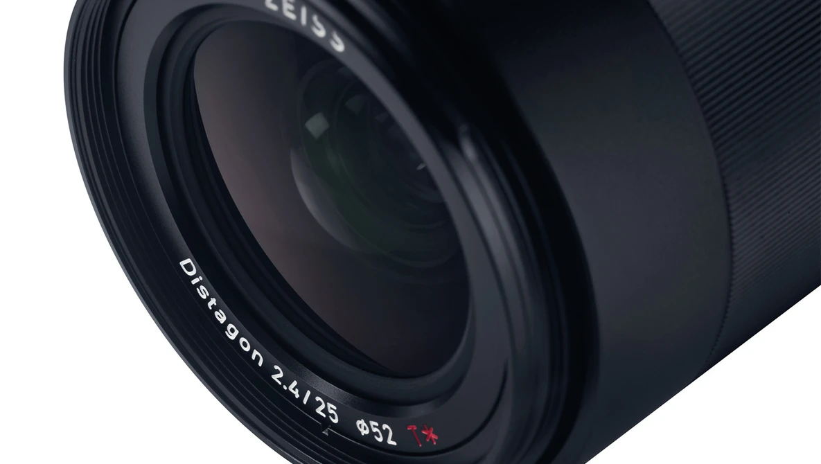 Watch ZEISS Loxia 2.4/25 - Flexibility for Photography On-the-Go on YouTube.
