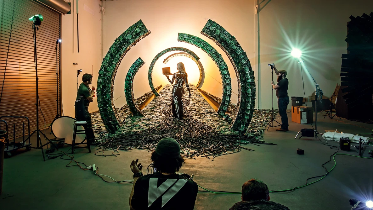 Watch We Transformed a Lifetime of Electronic Waste into Art (4/4) on YouTube.