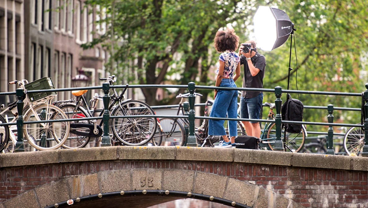 Watch Elinchrom ELB 500 TTL on YouTube.