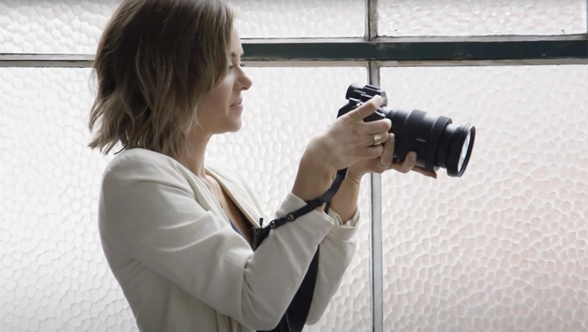 Watch What's In My Camera Bag: Wedding Photography Gear Guide (2018)| CreativeLive on YouTube.