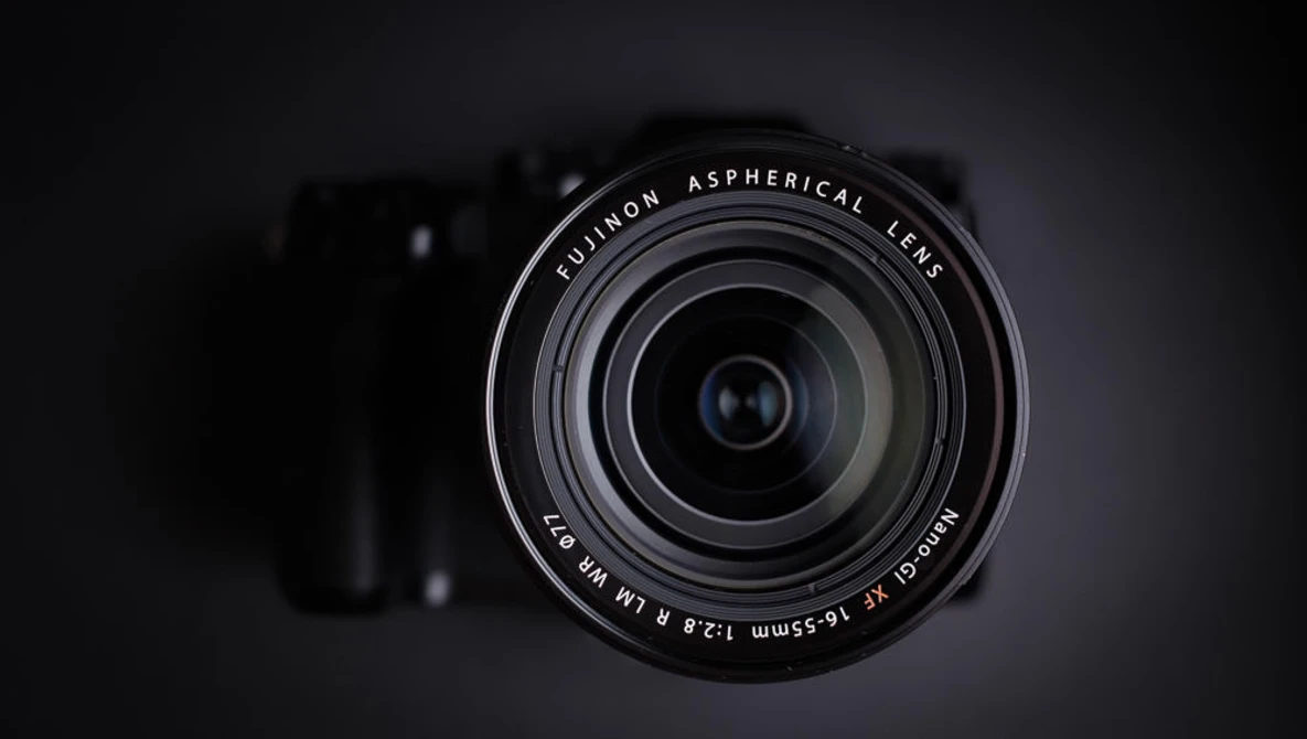 Fstoppers Reviews the Fujifilm XF 16-55mm f/2.8 R LM WR Zoom Lens