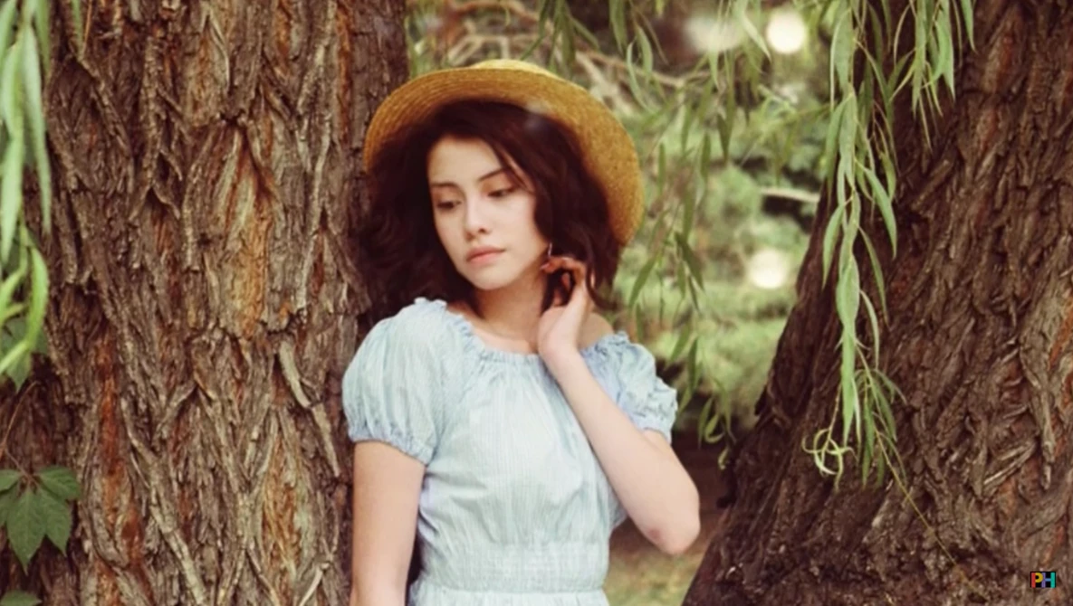 Watch How to Easily Color Tone Any Photo in Photoshop on YouTube.