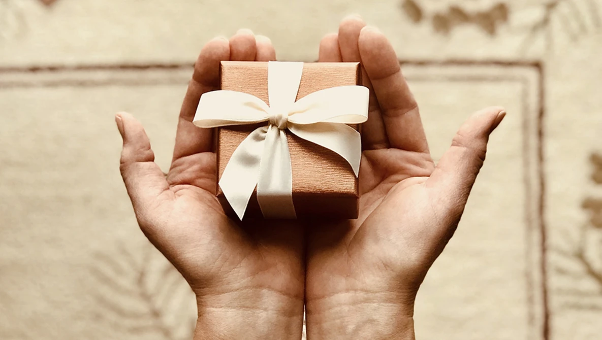 Watch The Best Photography Gift. on YouTube.