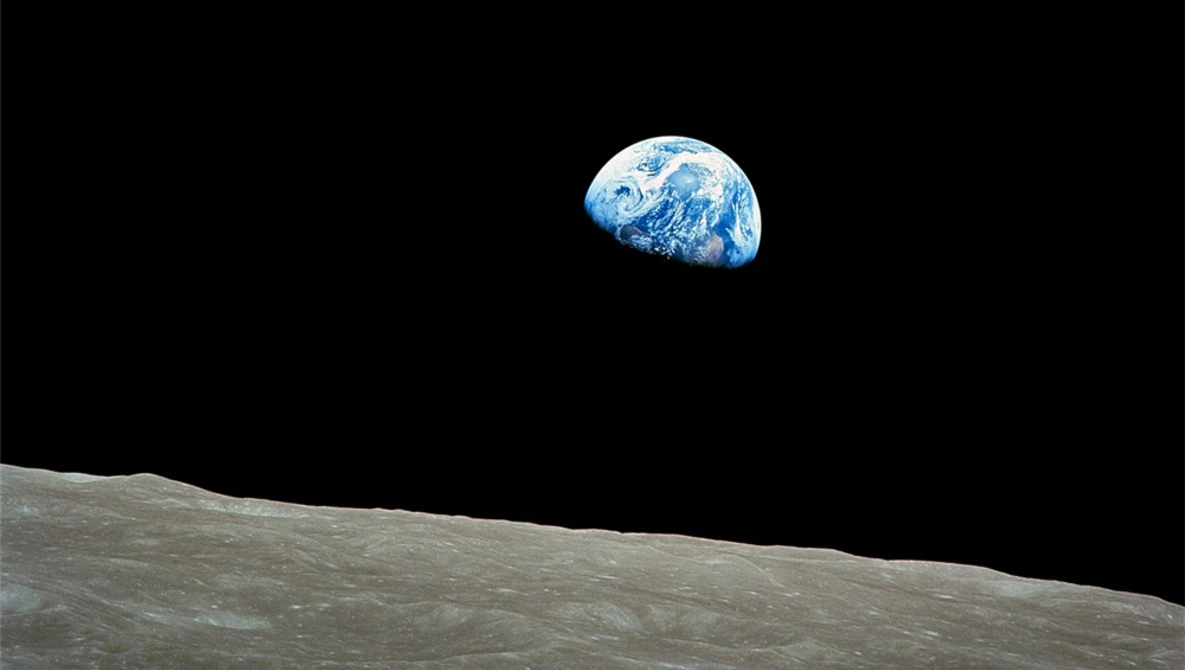 Watch Earthrise in 4K on YouTube.