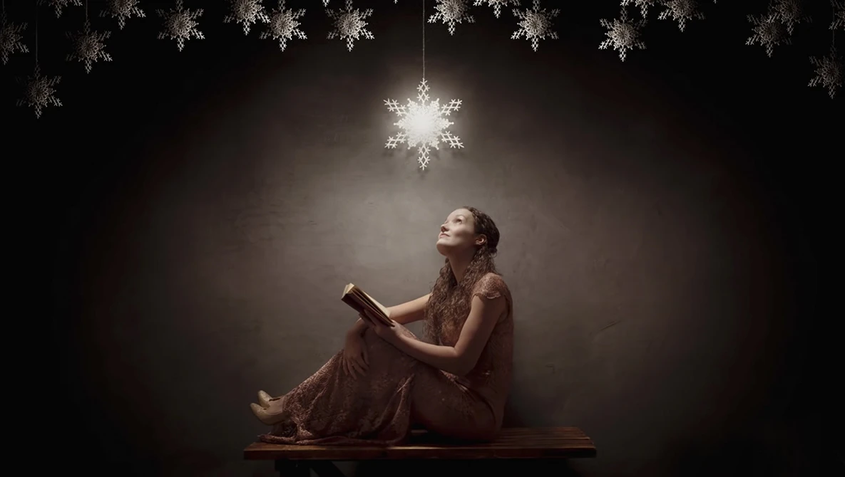 Watch Fine Art Festive Photo: Take and Make Great Photography with Gavin Hoey on YouTube.