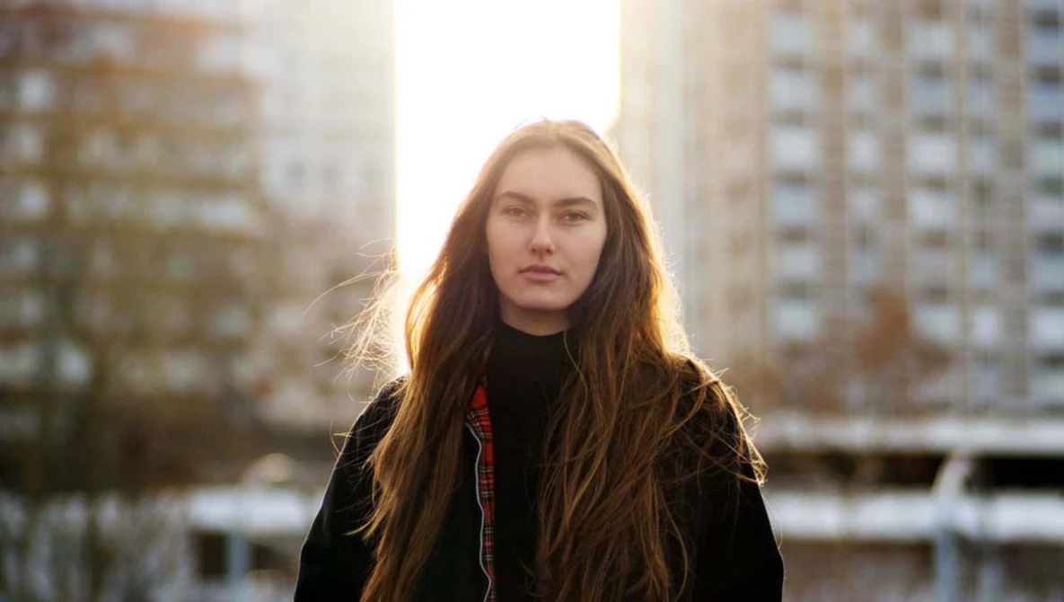 Watch Using a cheap Slide Projector Lens for Portraits (Amazing bokeh) on YouTube.