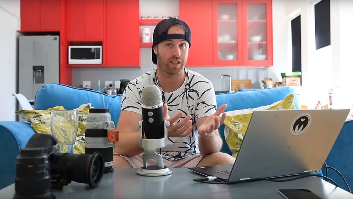 Watch How Photographers Grow on Instagram by CHEATING on YouTube.