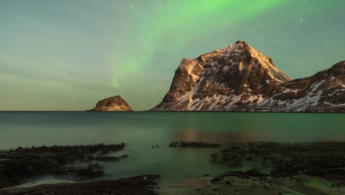 Watch NORTHERN LIGHTS TUTORIAL - How to photograph and edit | Jaworskyj on YouTube.