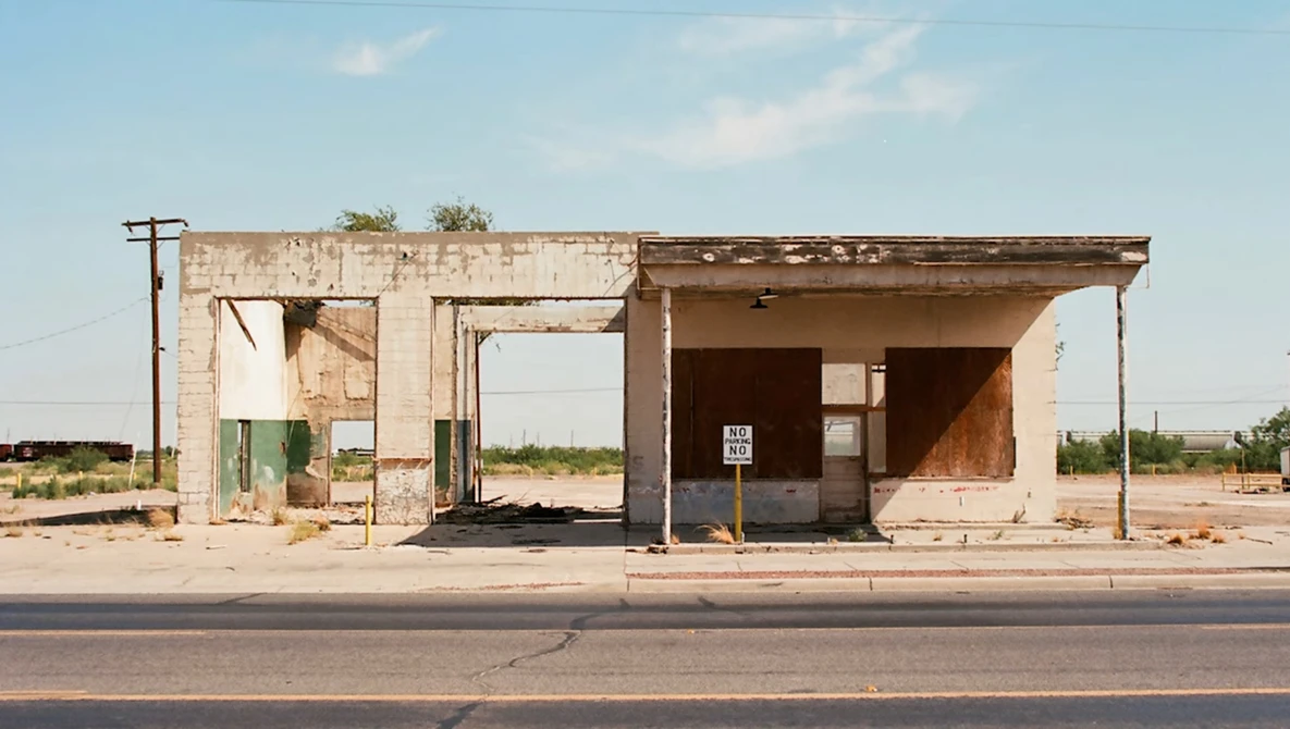 Watch Landscapes & Abandoned Structures Photography with Kat Swansey on YouTube.