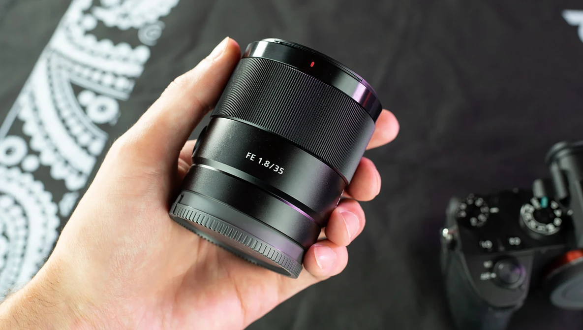 Sony FE 35mm f/1.8 Announced, Ships Early Next Month | Fstoppers