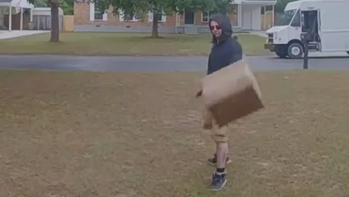 Watch Fedup with the Fedex... Delivery fail... Thanks for throwing my $1500 lens. on YouTube.