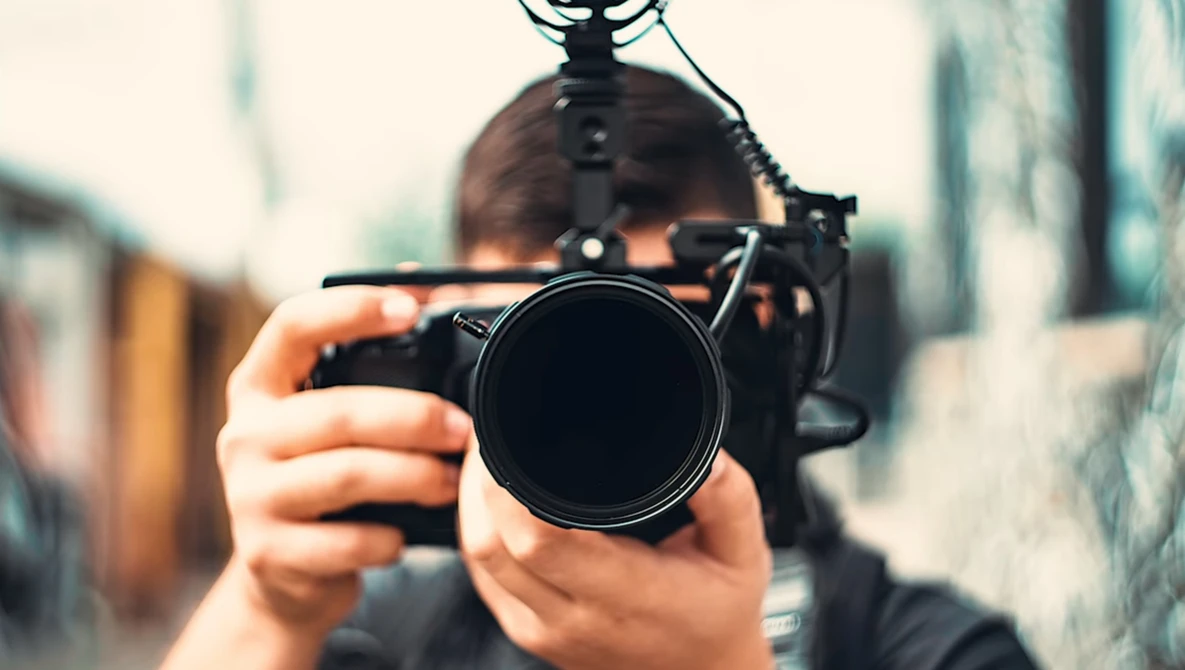 Watch 5 REASONS WHY YOU NEED VINTAGE LENSES on YouTube.