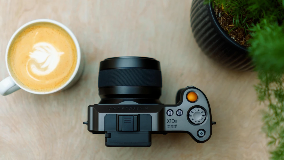 Fstoppers Reviews the Hasselblad XCD 45mm f/4 P: Is This the