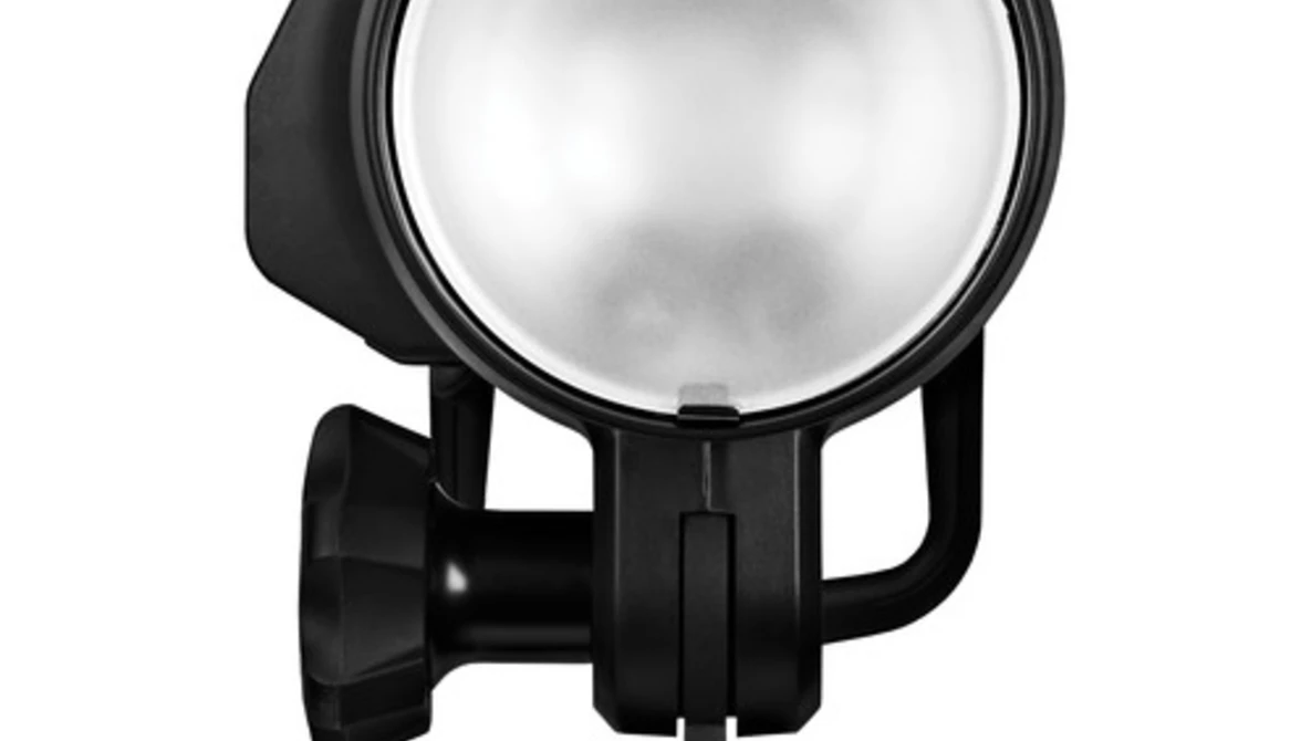 Watch Emily Dahl combines flash and lighting for video with the Profoto B10 and B10 Plus on YouTube.