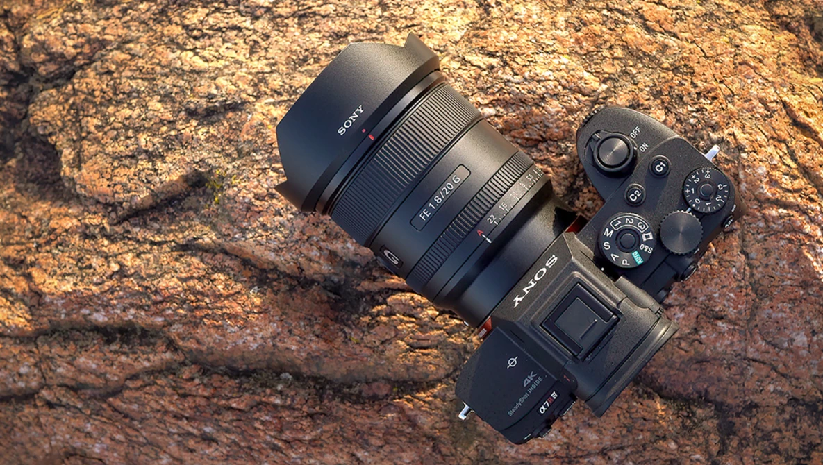 Watch Sony FE 20mm f/1.8 G Lens First Hands-On Look on YouTube.