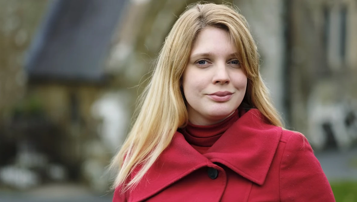 Watch Fuji XF 56mm f/1.2 R lens review with sample images on YouTube.