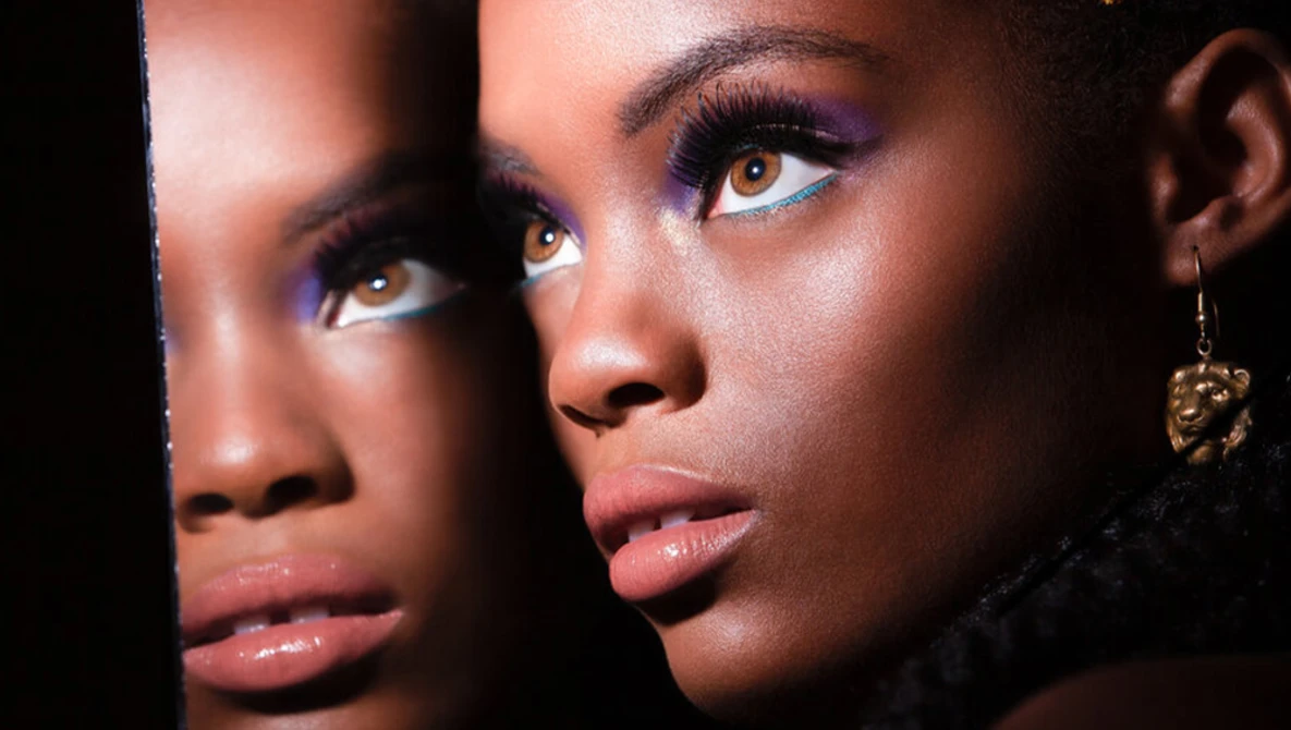 Watch Makeup Photoshoot (the easiest lighting tip) on YouTube.