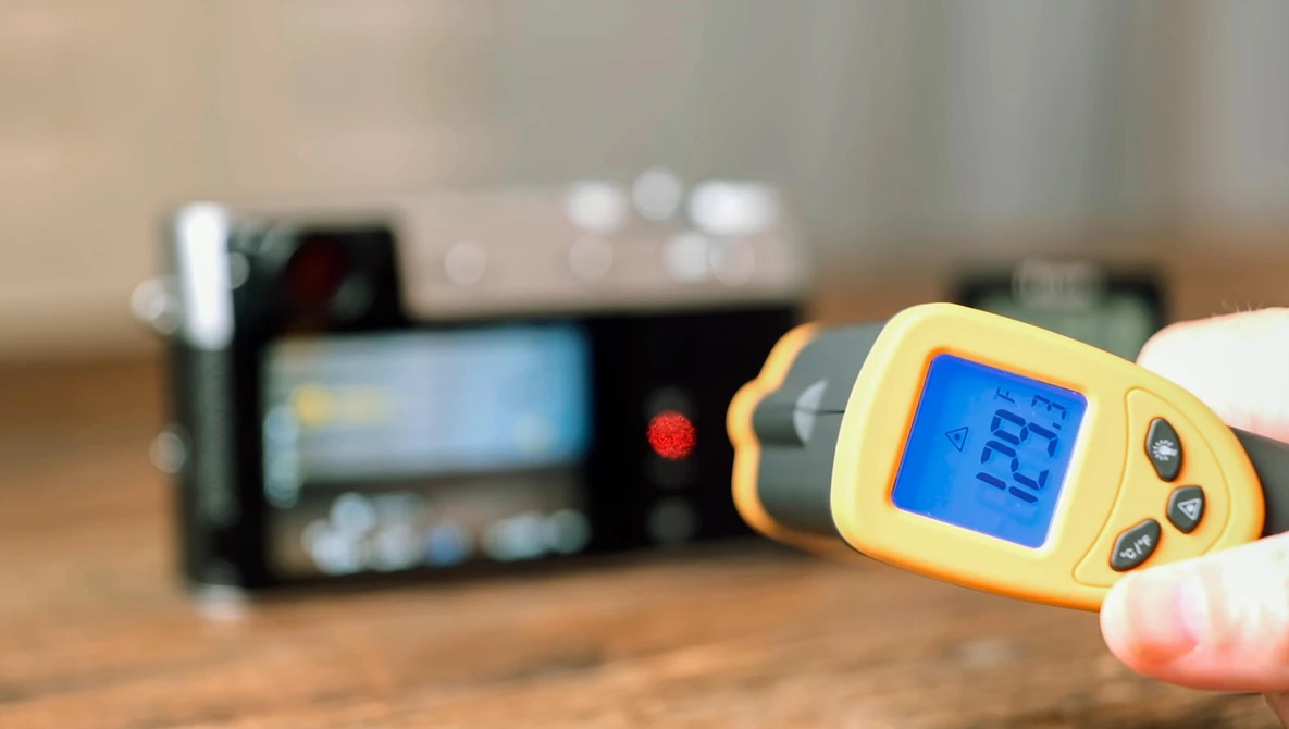 Watch FUJI X100V Overheating & Grinding. Is this a problem? on YouTube.