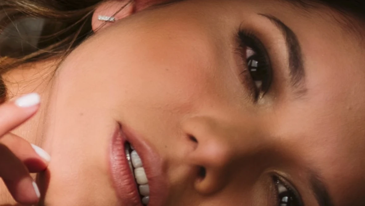Watch Boudoir Photographer tries Luminar 4. Does it suck? on YouTube.