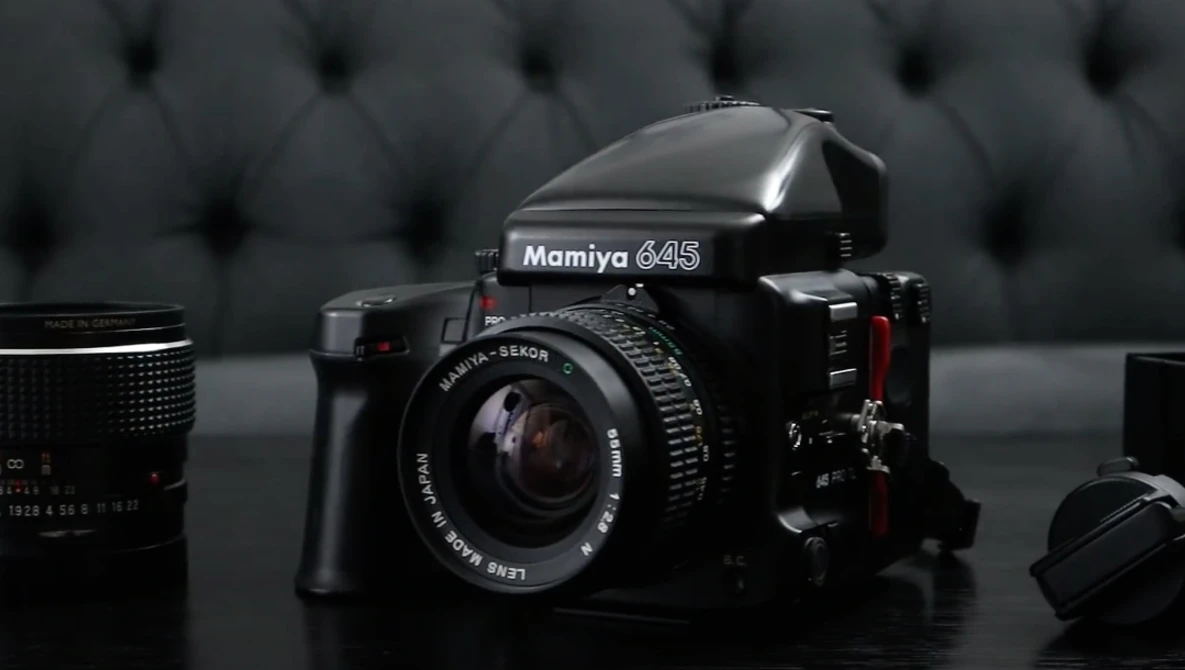Watch BGWG #7: Mamiya 645 Pro TL and a Gimlet on YouTube.