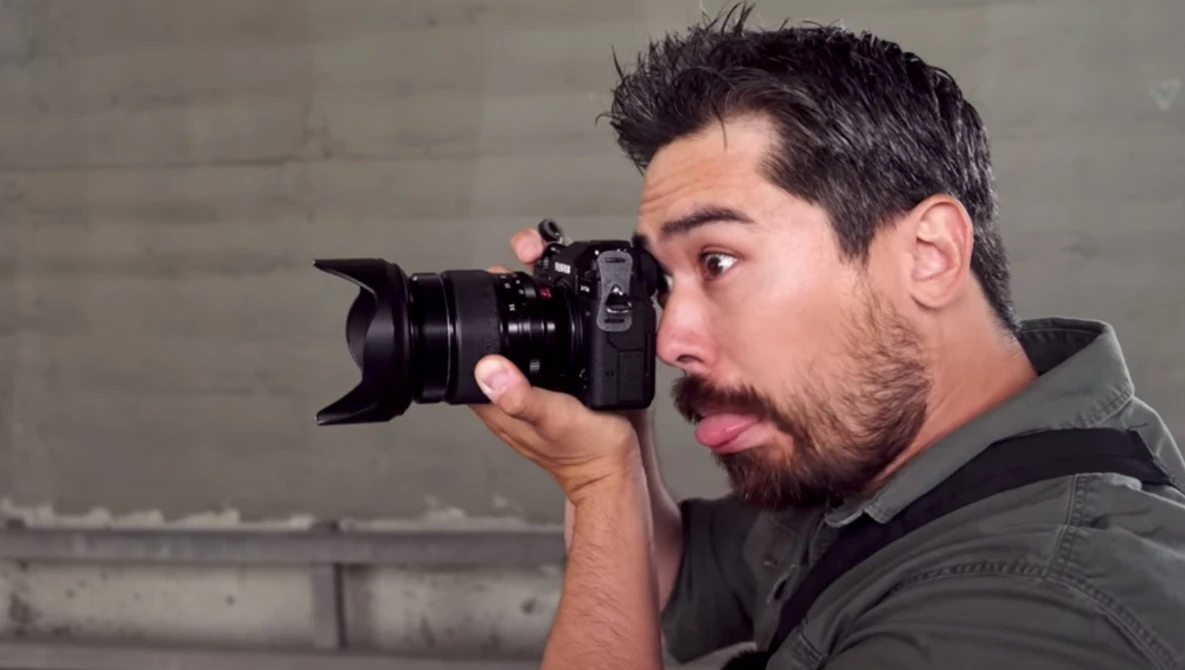 Watch Fujifilm X-T4 Review: Hands-on with Fujifilm's newest flagship camera on YouTube.