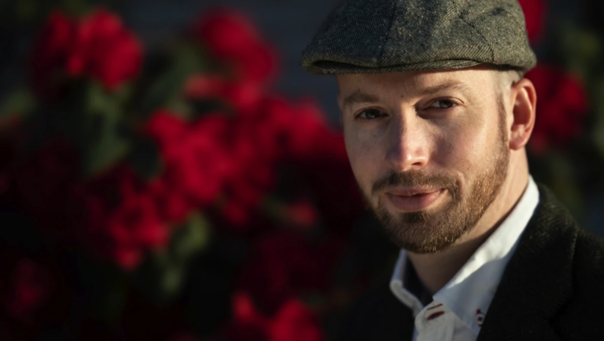 Watch Canon RF 85mm F1.2 Review (vs. EF Version) on YouTube.