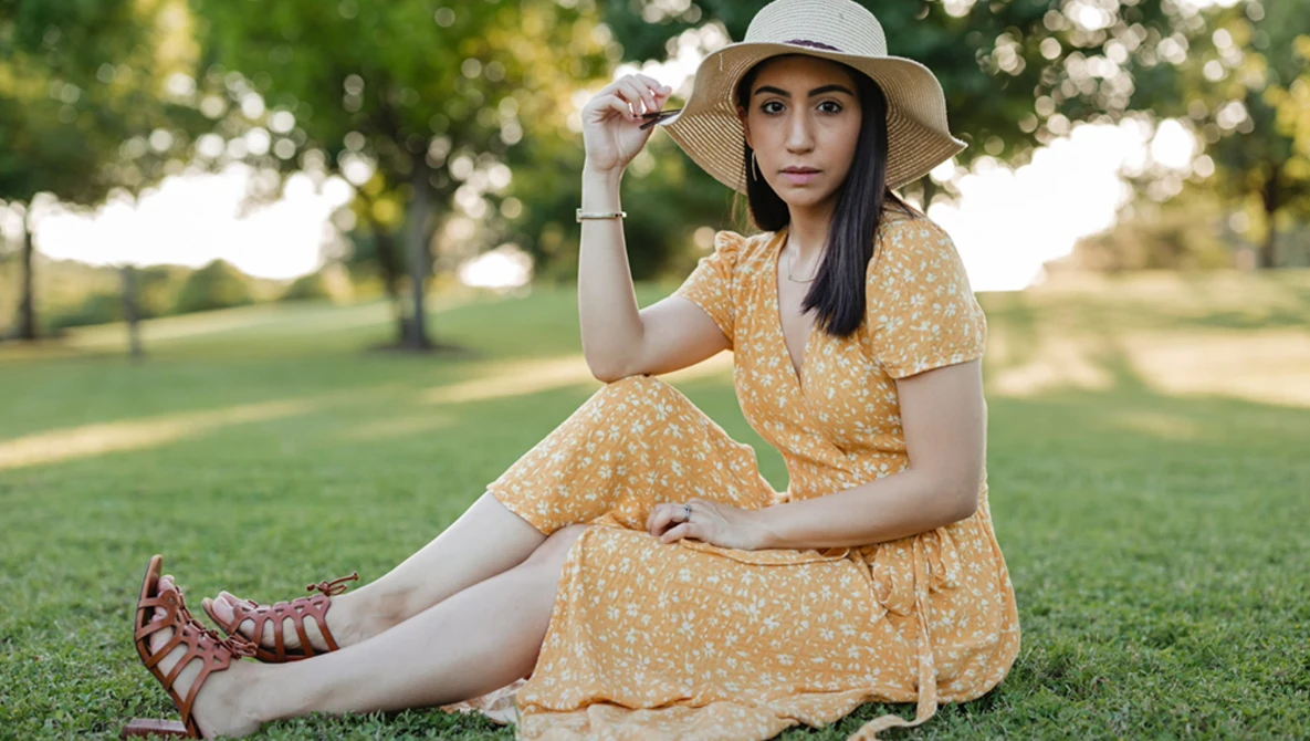 Watch Canon RF 50mm 1.2 L vs Leica APO-Summicron-SL 50mm f/2 on YouTube.