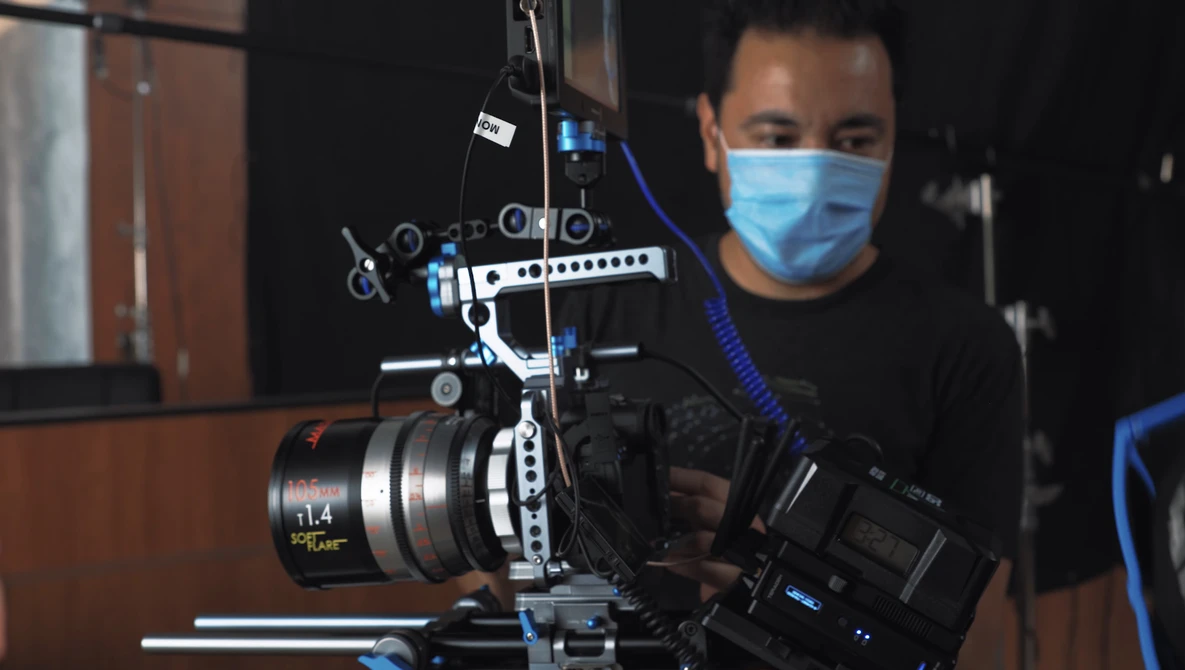 Watch Canon EOS R5 CINEMATIC Camera Test in 8K RAW! on YouTube.