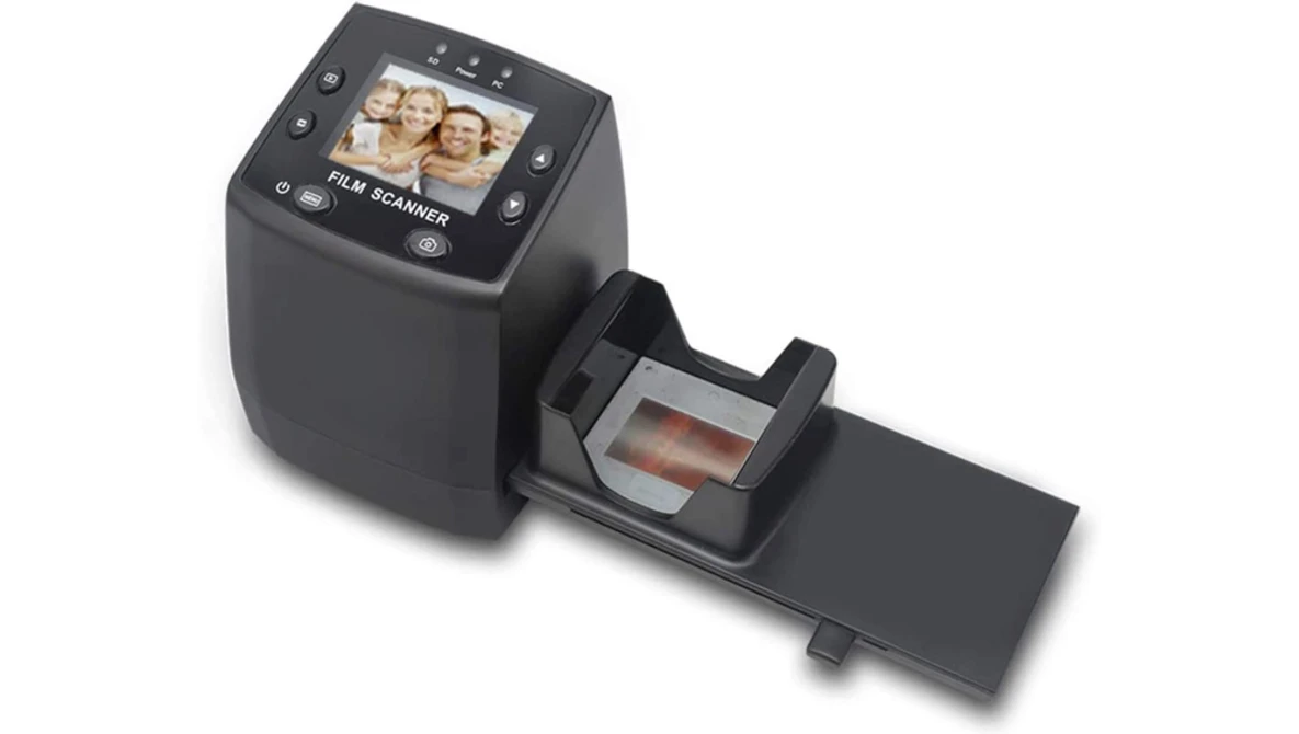 Watch I bought the CHEAPEST 35mm film scanner on YouTube.