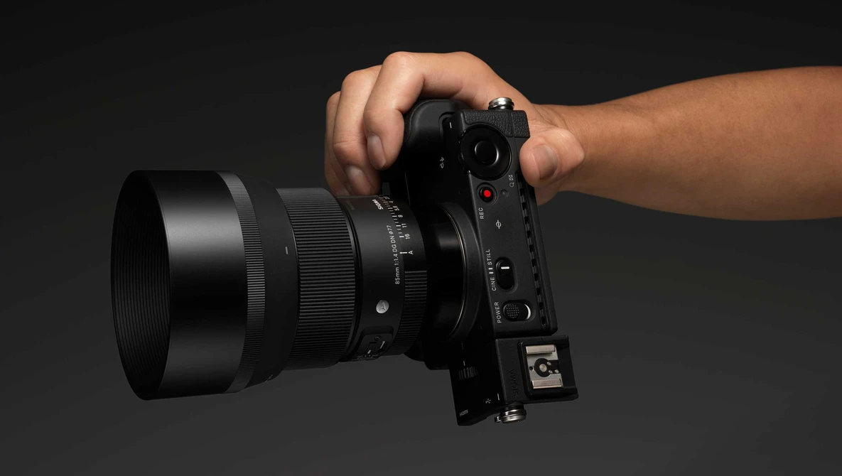 Watch SIGMA STAGE Online - 85mm F1.4 DG DN | Art on YouTube.