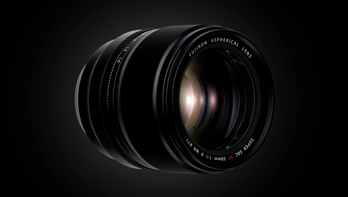 Watch Fujifilm 50mm F1.0 Hands-on Review on YouTube.