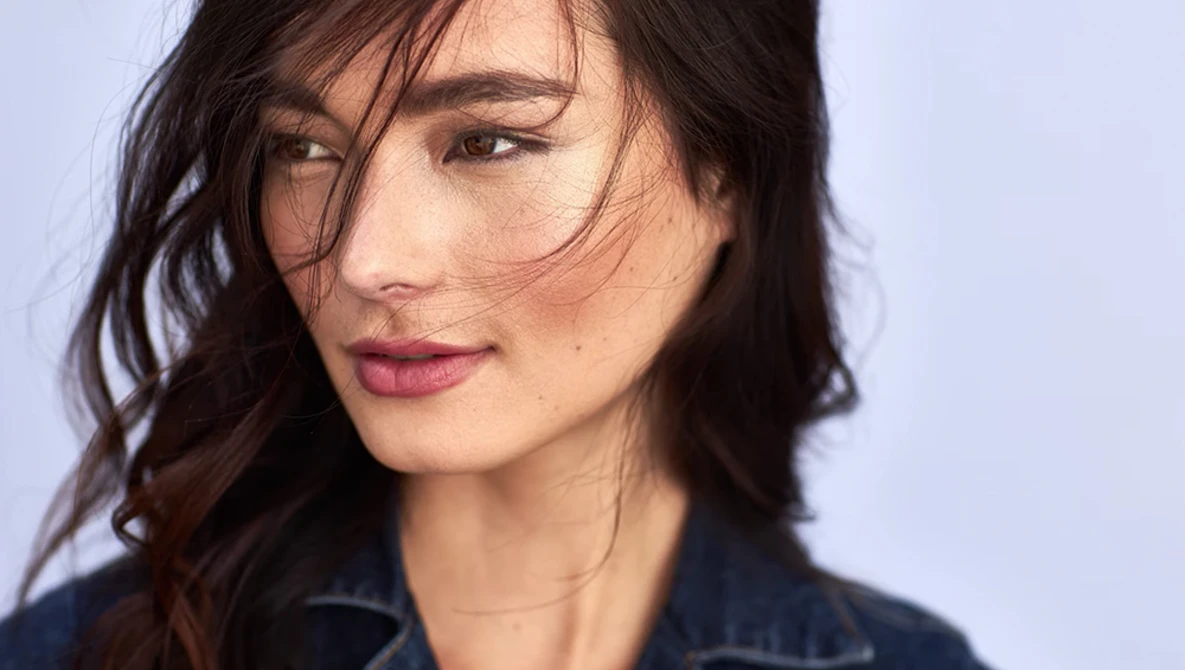 Watch Creating Flattering Portraits in midday Sunlight ☀️ on YouTube.