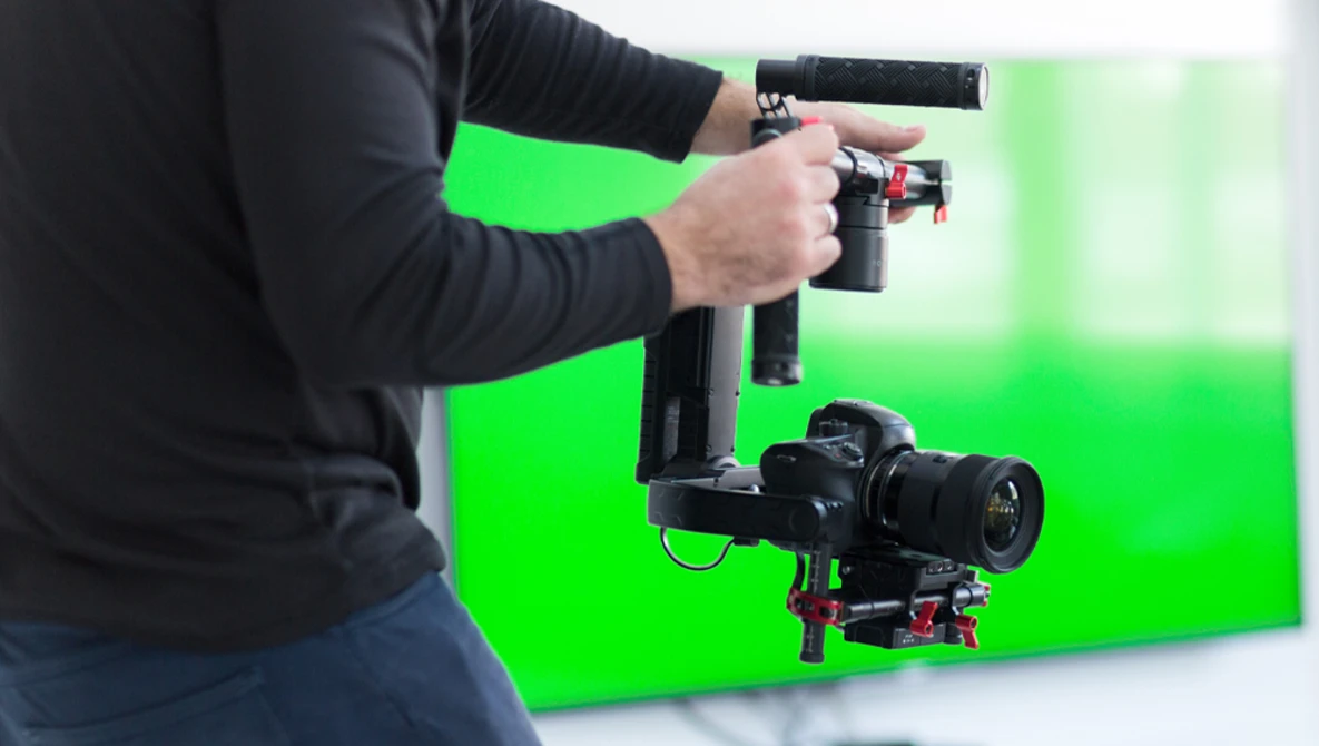 Watch Improve your Photographic Confidence | Ask David Bergman on YouTube.