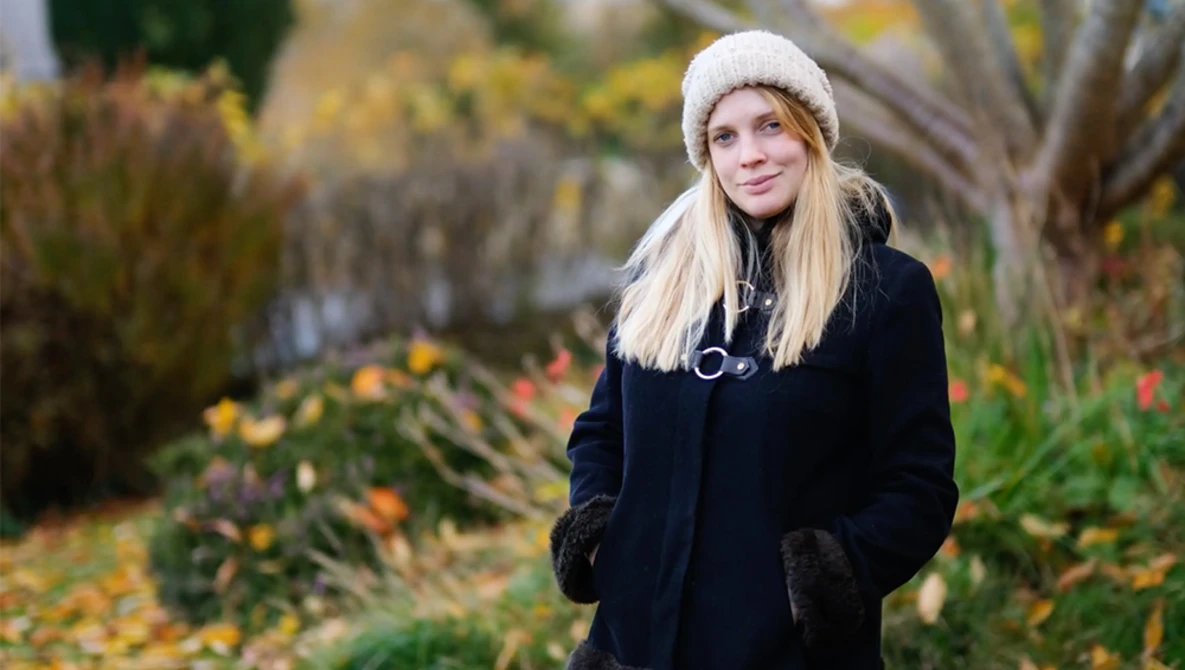 Watch Fuji XF 50mm f/1.0 lens review with samples on YouTube.